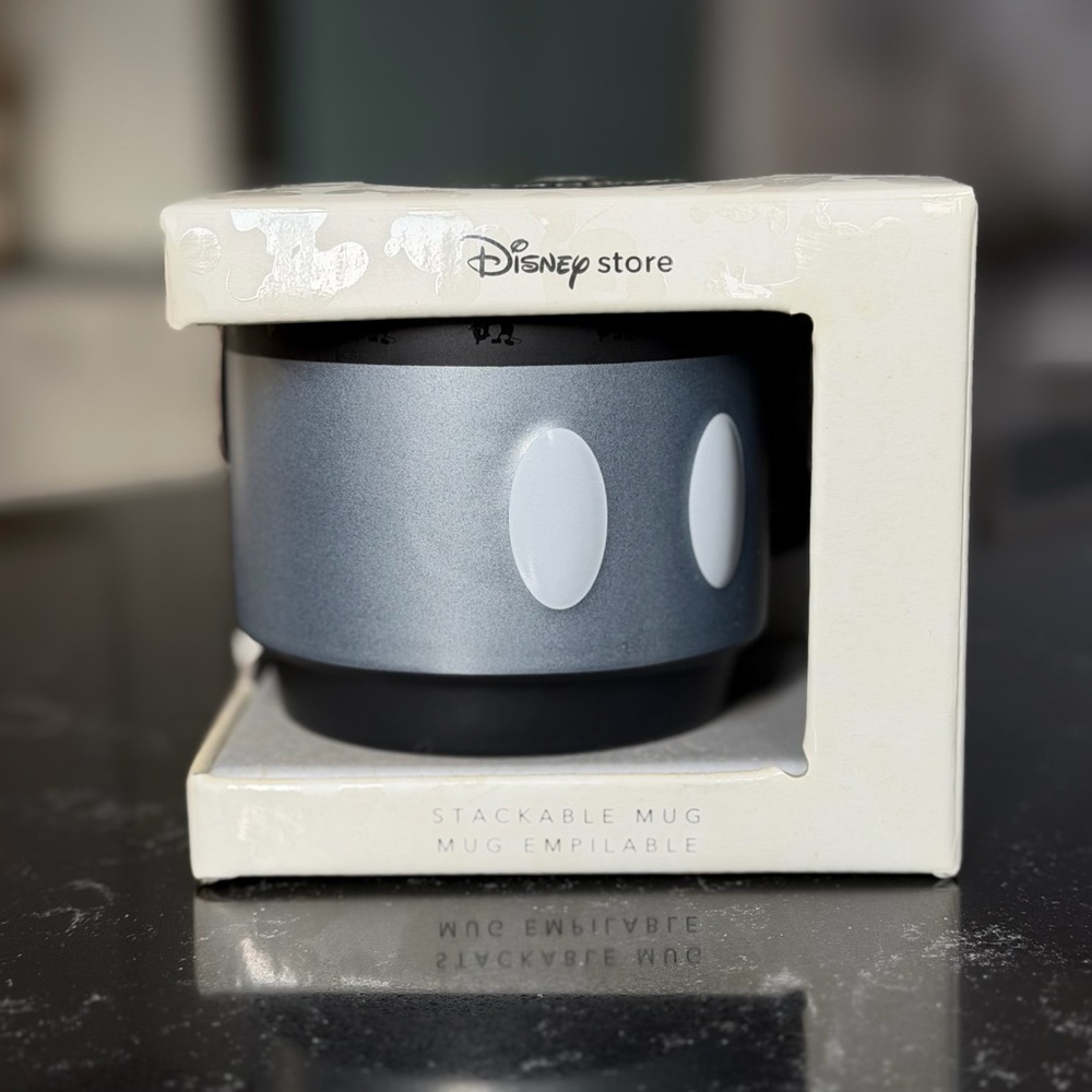 Disney Mickey Mouse Memories Mug 1/12 - Picture 2 of 3